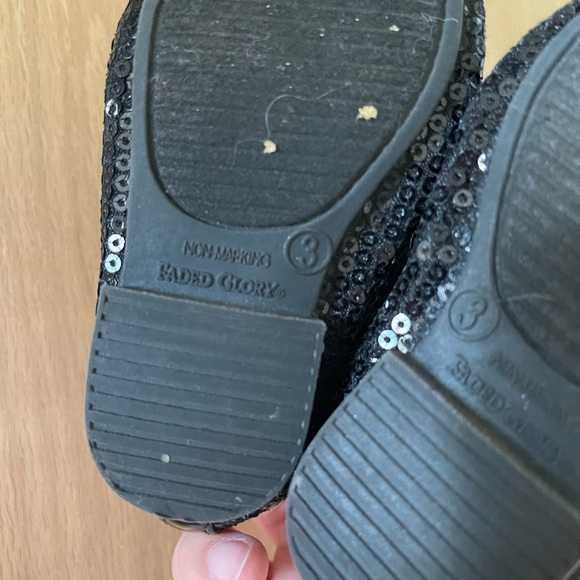 Faded Glory|Baby girl black glitter sequence flats with Maryjane strap, size 3• - Picture 6 of 6